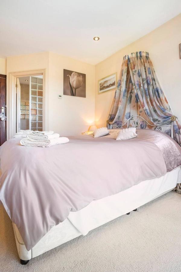 Willow Ridge - A Large Country House With 3 Rental Rooms Clutton Dış mekan fotoğraf