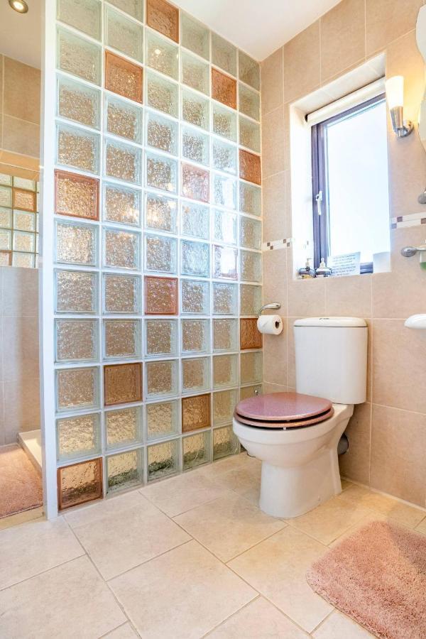 Willow Ridge - A Large Country House With 3 Rental Rooms Clutton Dış mekan fotoğraf