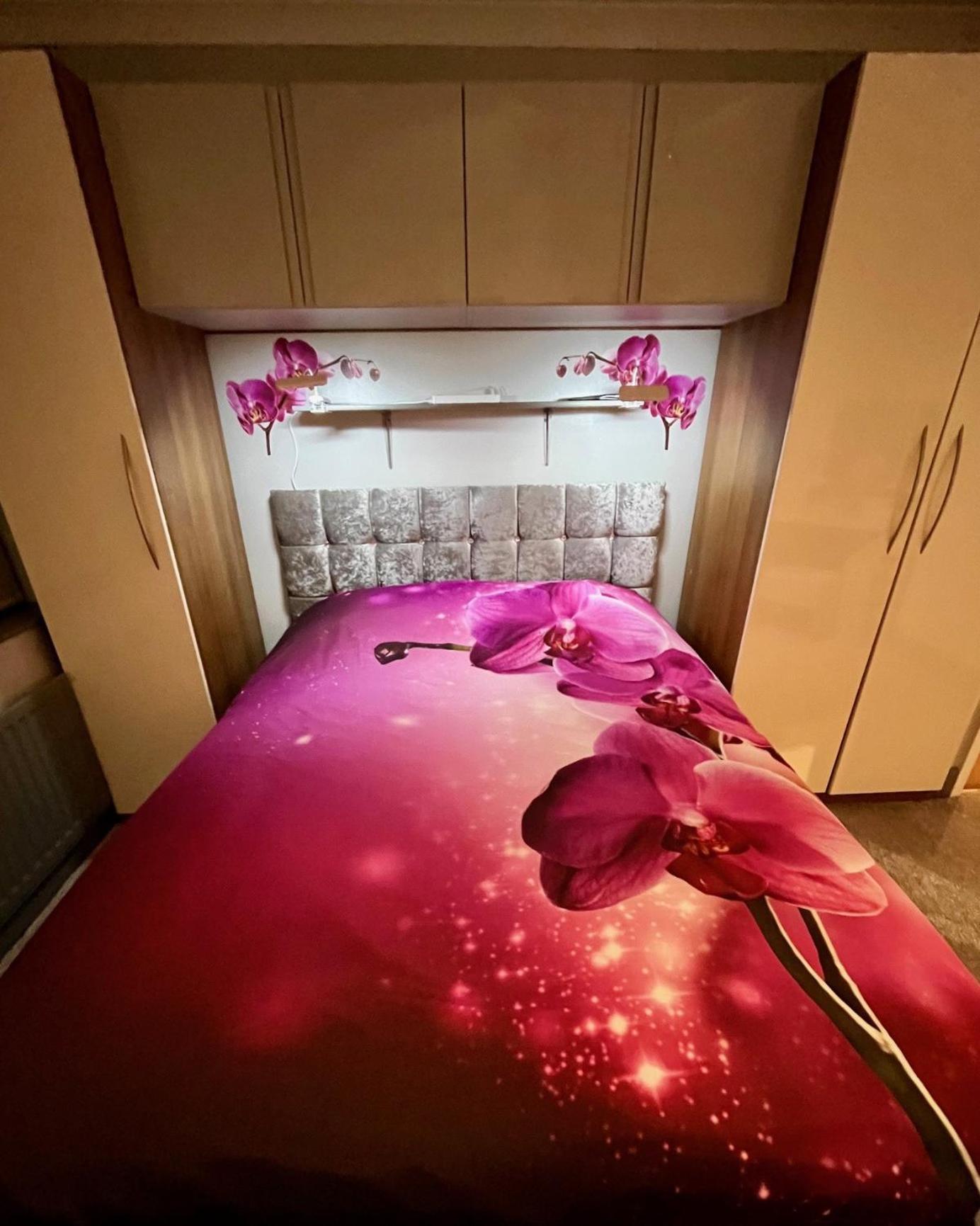 Willow Ridge - A Large Country House With 3 Rental Rooms Clutton Dış mekan fotoğraf