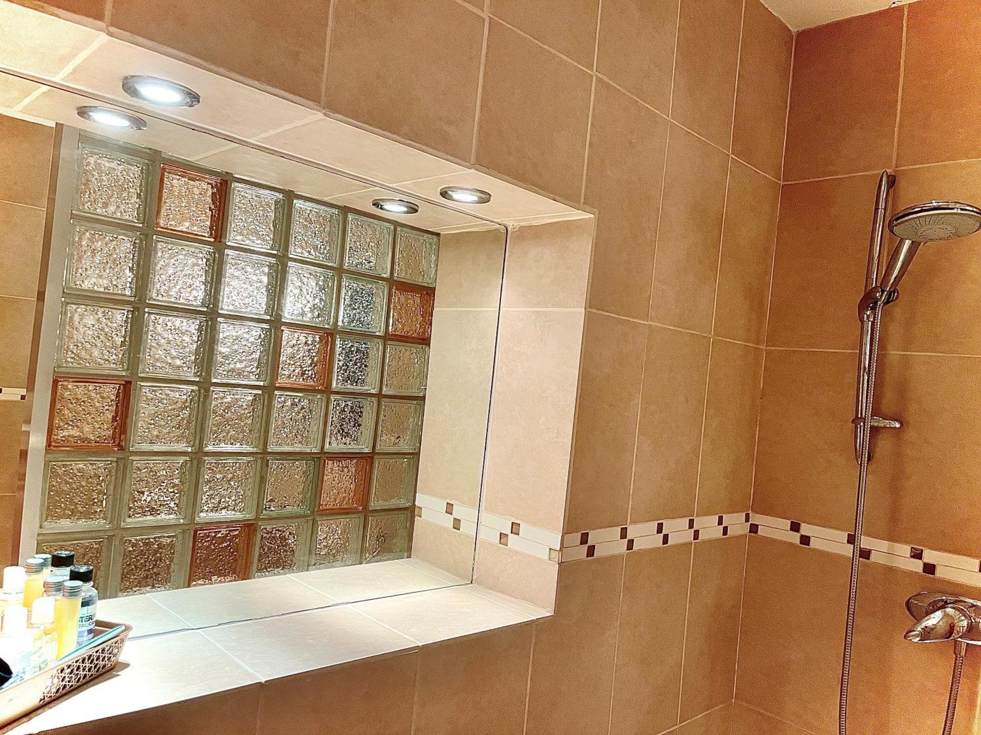 Willow Ridge - A Large Country House With 3 Rental Rooms Clutton Dış mekan fotoğraf